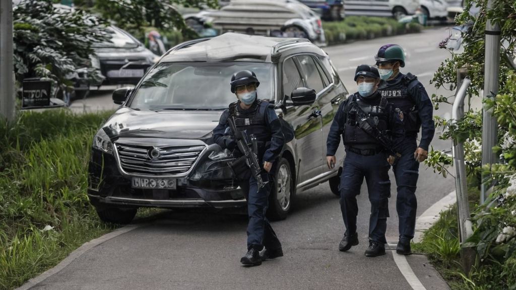 娱乐圈八卦能让我们吃瓜，但也要警惕背后的真相变化