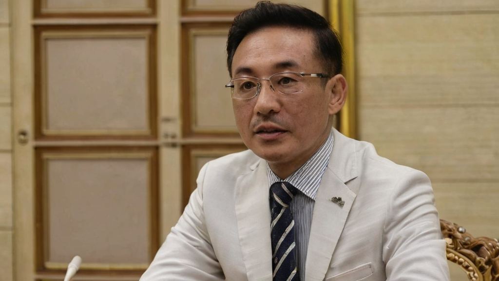吃瓜群众纷纷指责明星道德绑架 陈羽凡一句蛋疼回应白百何婚变引发热议